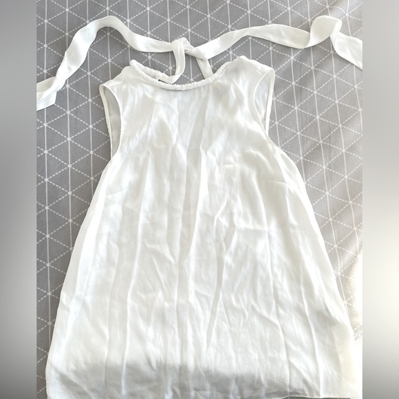 #90 🌺 5/$30 🌺 White Beaded neckline sleeveless top with tie back - Picture 7 of 8